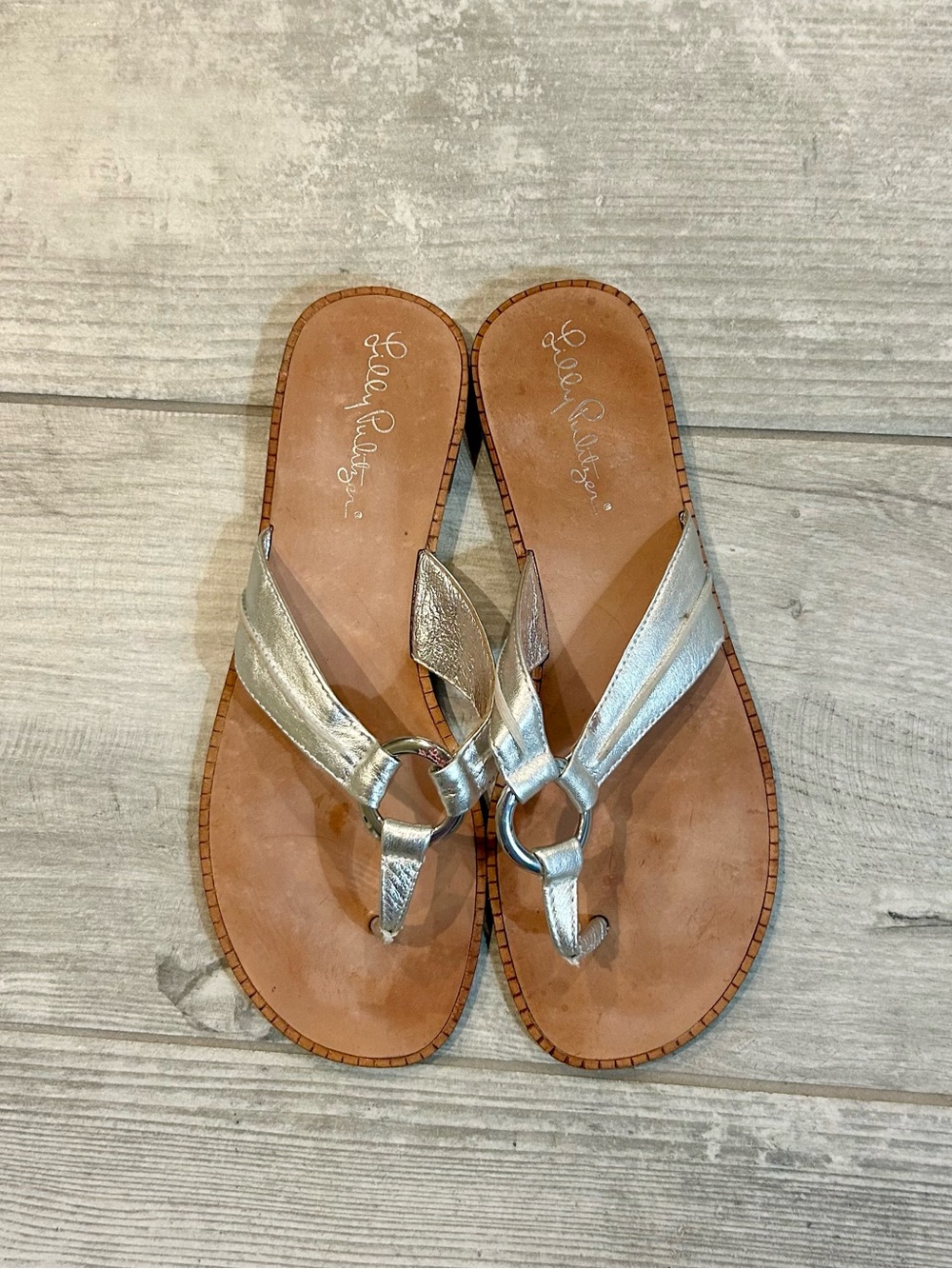 Lilly Pulitzer Women’s Metallic Silver Ring-Accent Thong Sandals Size 6.5
